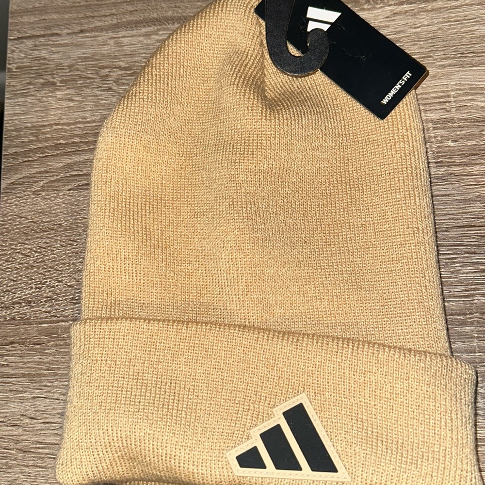 Adidas Beanie women’s New
